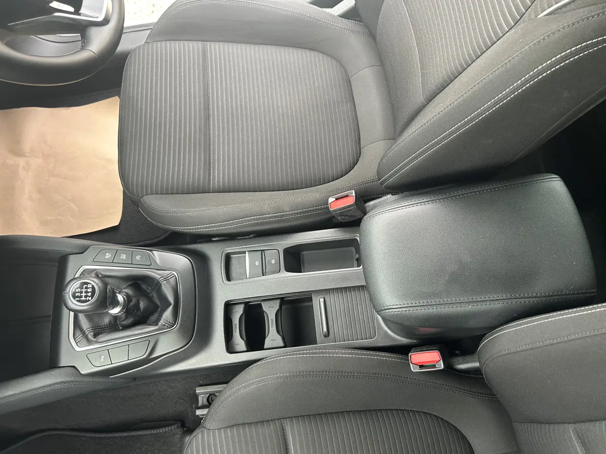 Ford Focus Hatchback 1.0 EcoBoost Hybrid mHEV 125 Titanium Edition 5dr: view of front seats.