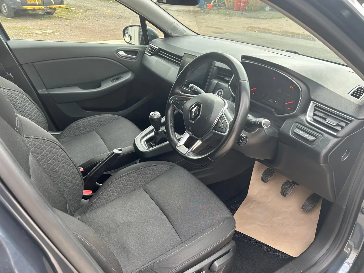 Renault Clio Hatchback 1.0 TCe 100 Iconic 5dr: view of front seats.